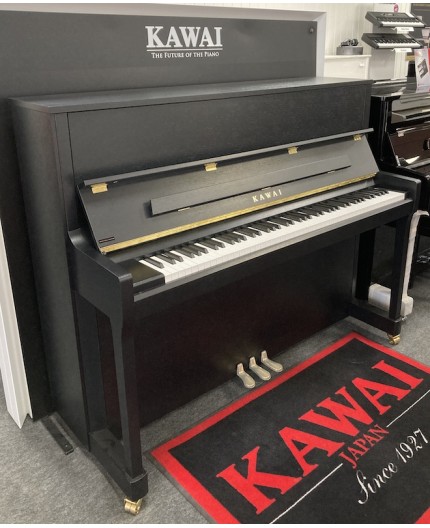 Mat zwart staande piano kawai