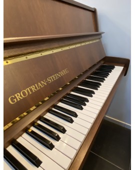PIANO DROIT GROTRIAN-STEINWEG 110